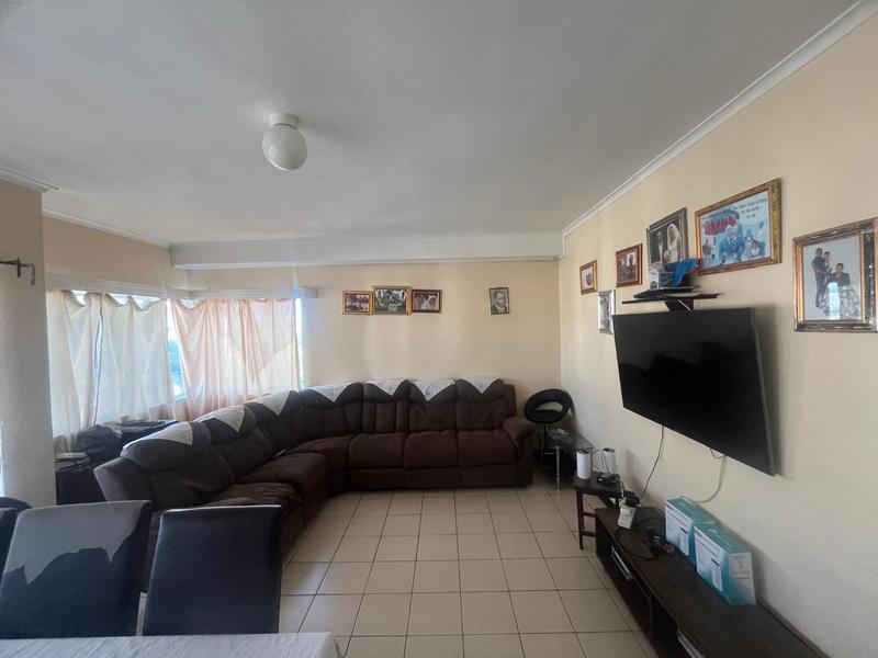 2 Bedroom Property for Sale in Parow Western Cape